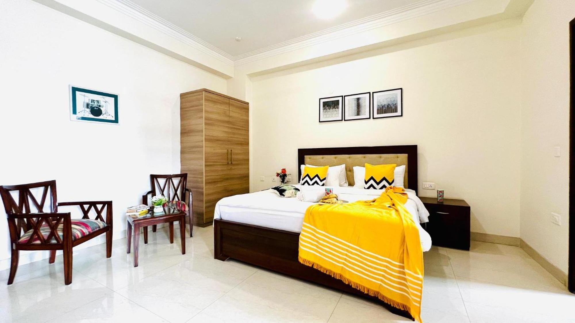 Bluo Studio4 Golf Course Road - Gym, Balcony, Lift Gurgaon Extérieur photo